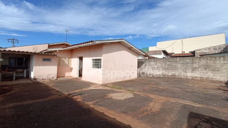 Imagem Casa com 3 Quartos à Venda, 136 m² em Núcleo Habitacional Bela Vista Ii - Lençóis Paulista