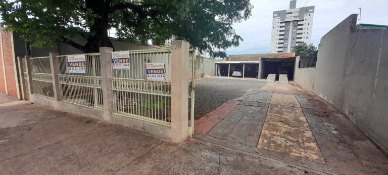 Sala Comercial à Venda, 562 m² em Arapongas