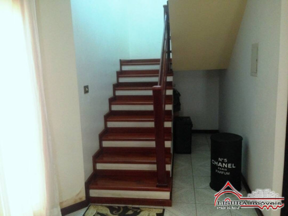 Imagem Casa com 3 Quartos à Venda, 190 m² em Cidade Jardim - Jacareí Imagem Casa com 3 Quartos à Venda, 190 m² em Cidade Jardim - Jacareí