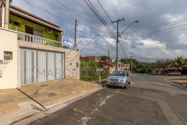 Sobrado com 3 Quartos à Venda, 119 m² em Parque Jambeiro - Campinas