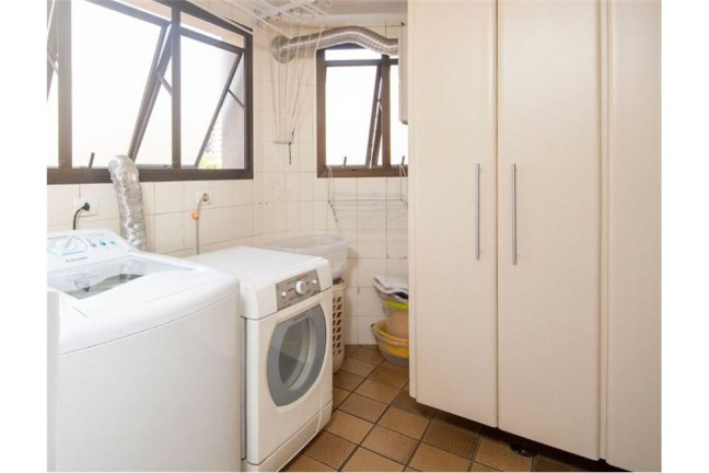 Imagem Apartamento com 4 Quartos à Venda, 200 m² em Moema - São Paulo