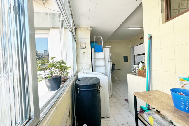 Imagem Apartamento com 2 Quartos à Venda, 74 m² em Jardim Botânico - Porto Alegre
