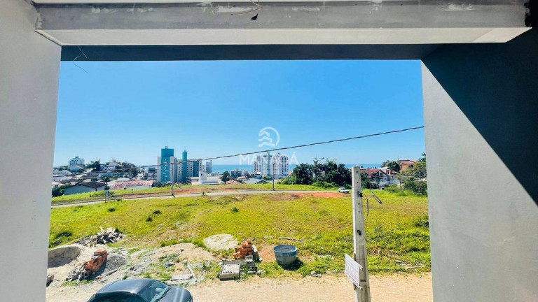 Imagem Sobrado com 3 Quartos à Venda, 166 m² em Centro - Barra Velha
