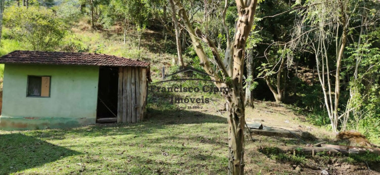Imagem Imóvel com 2 Quartos à Venda, 84.700 m² em Coloninha - Guaratinguetá Imagem Imóvel com 2 Quartos à Venda, 84.700 m² em Coloninha - Guaratinguetá