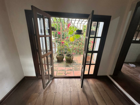 Imagem Casa com 3 Quartos à Venda, 252 m² em Sumaré - São Paulo