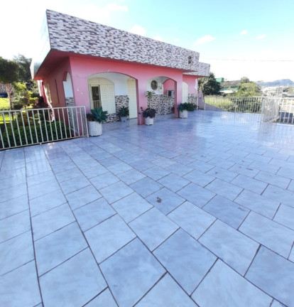 Imagem Sobrado com 3 Quartos à Venda, 230 m² em Caturrita - Santa Maria