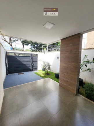 Imagem Casa com 3 Quartos à Venda, 126 m² em Setor Centro Oeste - Goiânia Imagem Casa com 3 Quartos à Venda, 126 m² em Setor Centro Oeste - Goiânia