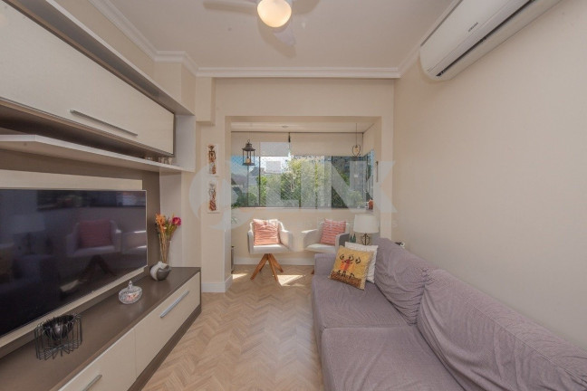 Imagem Apartamento com 2 Quartos à Venda, 60 m² em Passo Da Areia - Porto Alegre