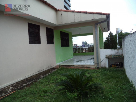 Imagem Casa com 4 Quartos à Venda, 312 m² em Candelária - Natal
