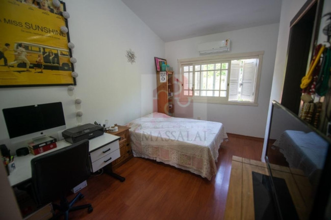 Imagem Casa com 3 Quartos à Venda, 139 m² em Serraria - Porto Alegre Imagem Casa com 3 Quartos à Venda, 139 m² em Serraria - Porto Alegre