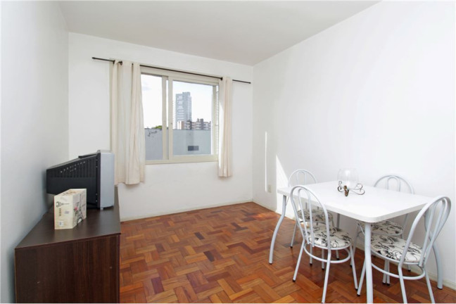 Imagem Imóvel com 1 Quarto à Venda,  em Partenon - Porto Alegre