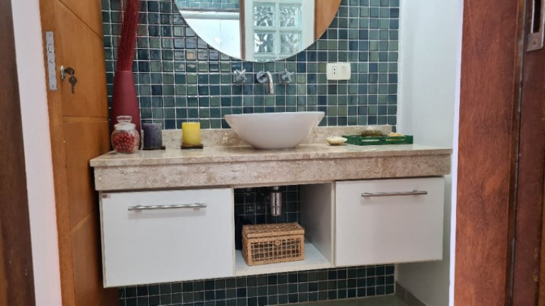 Imagem Casa com 3 Quartos à Venda, 250 m² em Chácara Das Paineiras - Carapicuíba Imagem Casa com 3 Quartos à Venda, 250 m² em Chácara Das Paineiras - Carapicuíba