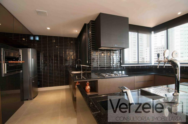 Imagem Apartamento com 4 Quartos à Venda, 153 m² em Barra Sul - Balneário Camboriú Imagem Apartamento com 4 Quartos à Venda, 153 m² em Barra Sul - Balneário Camboriú
