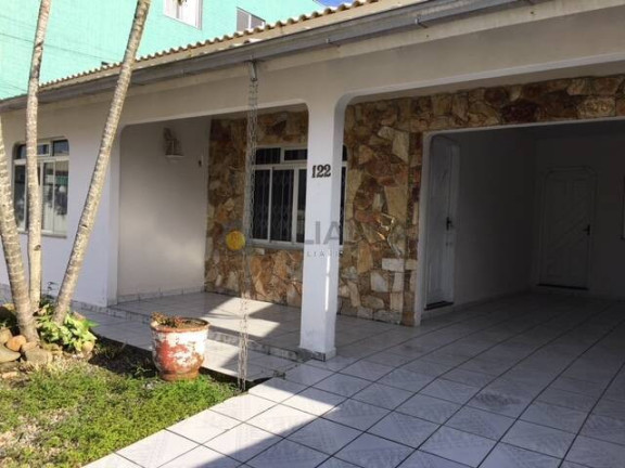 Casa com 3 Quartos para Alugar, 126 m² em Centro - Navegantes