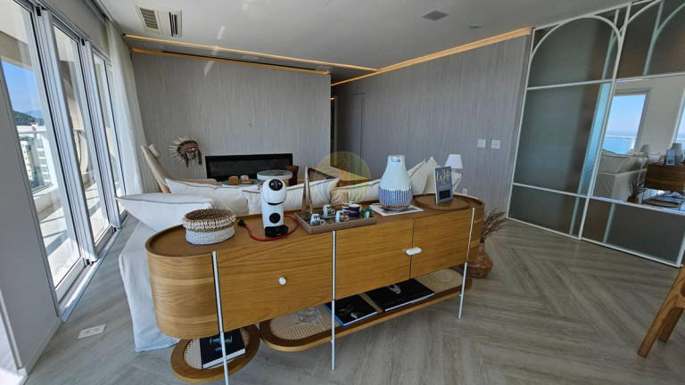 Imagem Apartamento com 4 Quartos à Venda, 222 m² em Praia Brava - Itajaí