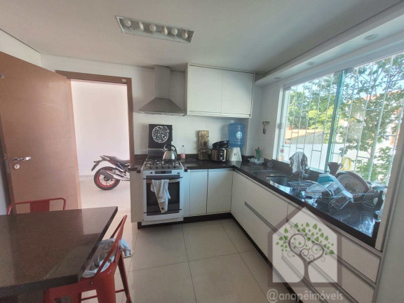 Imagem Casa com 3 Quartos à Venda, 238 m² em Agronômica - Florianópolis