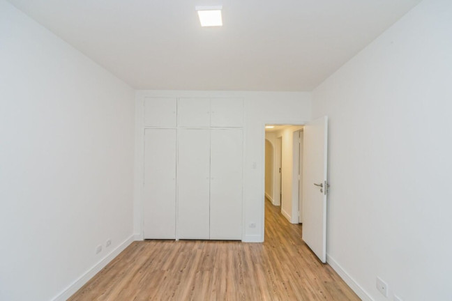Imagem Imóvel com 3 Quartos à Venda, 94 m² em Moema - São Paulo Imagem Imóvel com 3 Quartos à Venda, 94 m² em Moema - São Paulo
