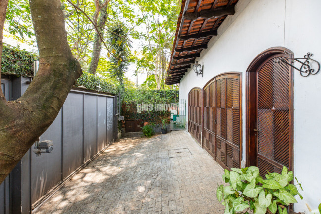 Imagem Casa com 3 Quartos à Venda, 400 m² em Alto De Pinheiros - São Paulo Imagem Casa com 3 Quartos à Venda, 400 m² em Alto De Pinheiros - São Paulo