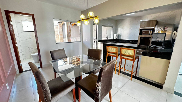 Imagem Sobrado com 3 Quartos à Venda, 149 m² em Bandeirante - Caldas Novas Imagem Sobrado com 3 Quartos à Venda, 149 m² em Bandeirante - Caldas Novas