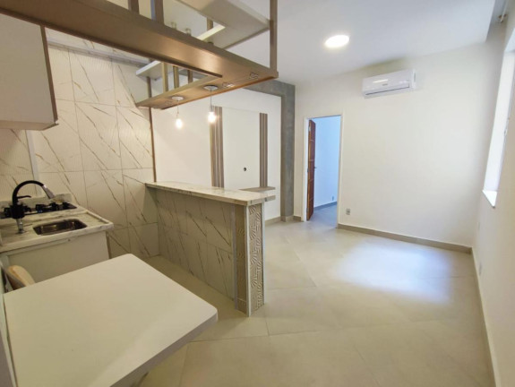 Imagem Apartamento com 1 Quarto à Venda, 35 m² em Copacabana - Rio De Janeiro Imagem Apartamento com 1 Quarto à Venda, 35 m² em Copacabana - Rio De Janeiro