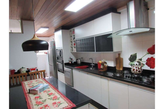 Imagem Casa com 3 Quartos à Venda, 327 m² em Chácara Belenzinho - São Paulo Imagem Casa com 3 Quartos à Venda, 327 m² em Chácara Belenzinho - São Paulo