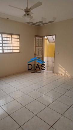 Imagem Casa com 2 Quartos à Venda, 151 m² em Jardim Residencial Itália - Araraquara Imagem Casa com 2 Quartos à Venda, 151 m² em Jardim Residencial Itália - Araraquara