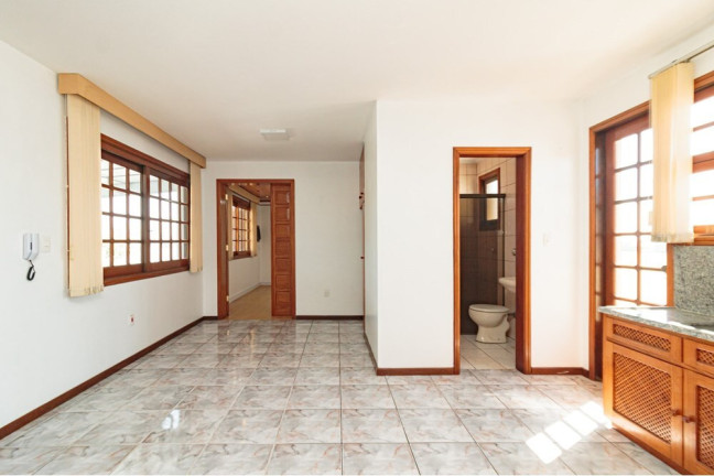 Imagem Imóvel com 3 Quartos à Venda, 214 m² em Passo Da Areia - Porto Alegre