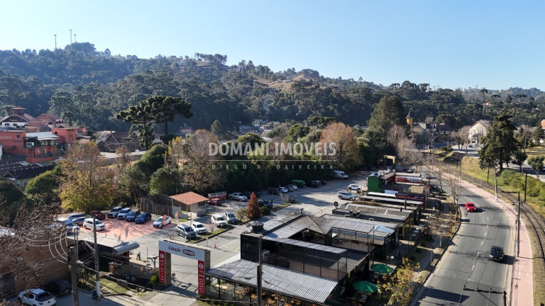 Imóvel à Venda, 1.090 m² em Região Do Jaguaribe - Campos Do Jordão