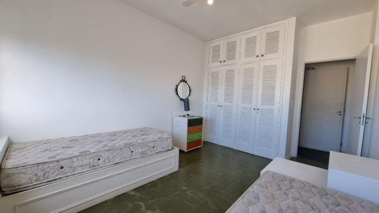 Imagem Apartamento com 5 Quartos à Venda, 190 m² em Pitangueiras - Guarujá Imagem Apartamento com 5 Quartos à Venda, 190 m² em Pitangueiras - Guarujá