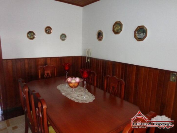 Imagem Apartamento com 4 Quartos à Venda, 226 m² em Campos Do Jordão Imagem Apartamento com 4 Quartos à Venda, 226 m² em Campos Do Jordão