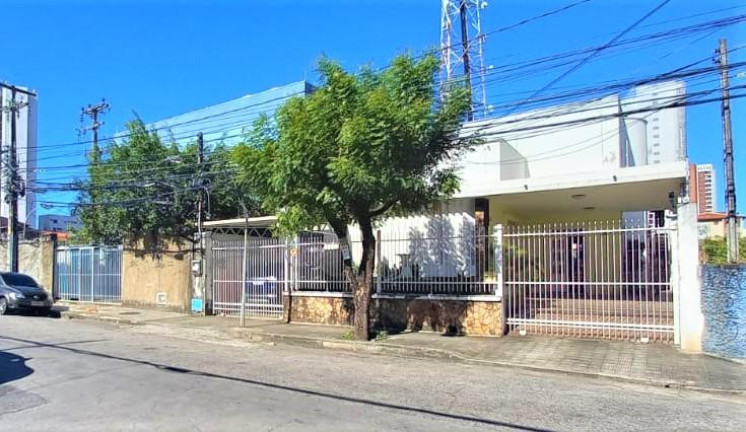 Casa com 8 Quartos à Venda, 500 m² em Centro - Fortaleza