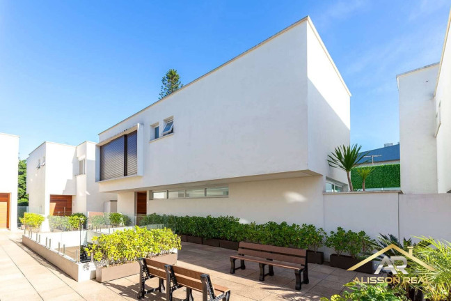 Casa de Condomínio com 4 Quartos à Venda, 365 m² em Jardim Petrópolis - São Paulo
