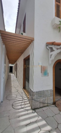 Imagem Casa com 1 Quarto à Venda, 90 m² em Lagoa - Rio De Janeiro Imagem Casa com 1 Quarto à Venda, 90 m² em Lagoa - Rio De Janeiro