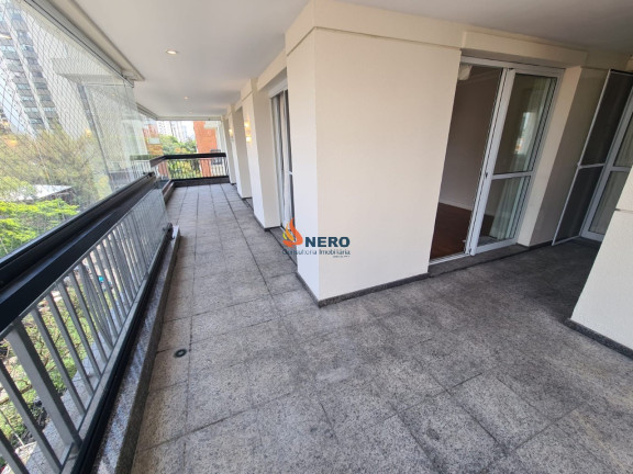 Imagem Imóvel com 3 Quartos à Venda, 252 m² em Campo Belo - São Paulo Imagem Imóvel com 3 Quartos à Venda, 252 m² em Campo Belo - São Paulo