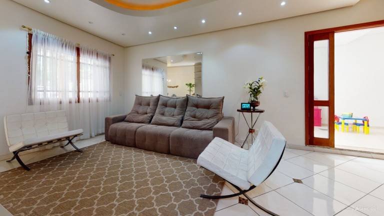 Imagem Casa com 3 Quartos à Venda, 300 m² em Parque Dos Maias - Porto Alegre