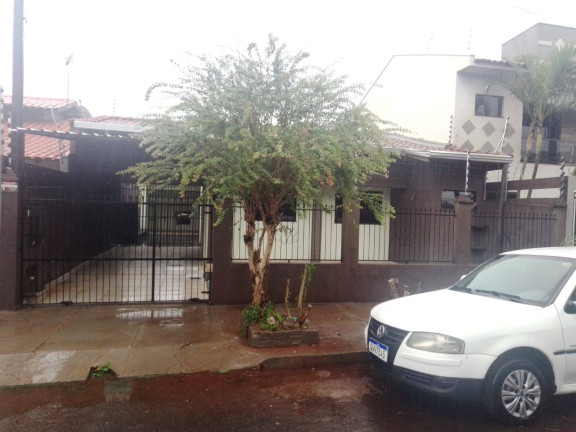 Imagem Casa com 2 Quartos para Alugar,  em Arapongas