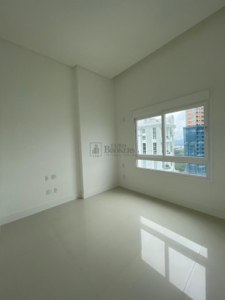 Imagem Apartamento com 7 Quartos à Venda, 410 m² em Centro - Balneário Camboriú Imagem Apartamento com 7 Quartos à Venda, 410 m² em Centro - Balneário Camboriú