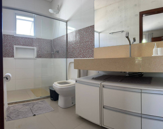 Imagem Casa com 5 Quartos para Alugar,  em Outeiro Da Glória - Porto Seguro