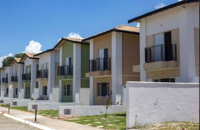 Sobrado com 3 Quartos à Venda, 107 m² em Jardim Califórnia - Taubaté