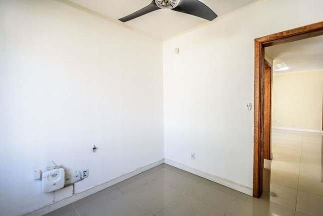 Imagem Casa com 4 Quartos à Venda, 225 m² em Tristeza - Porto Alegre