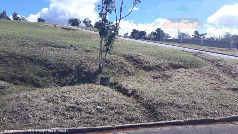 Terreno à Venda, 2.446 m² em Chacara Sao Felix - Taubaté