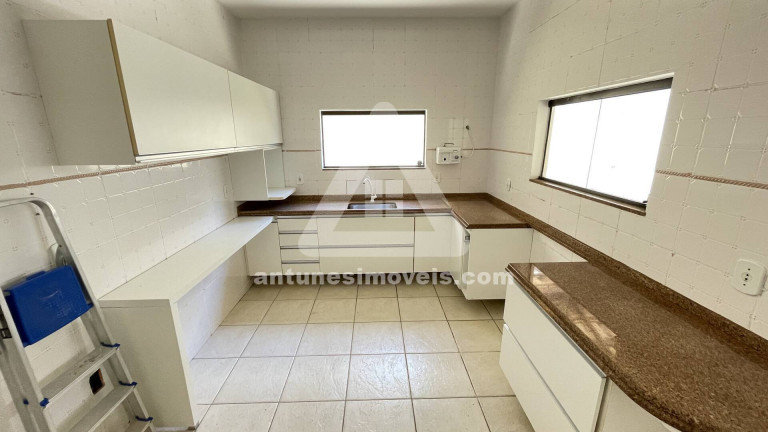 Imagem Casa com 4 Quartos à Venda, 225 m² em Portinho - Cabo Frio Imagem Casa com 4 Quartos à Venda, 225 m² em Portinho - Cabo Frio