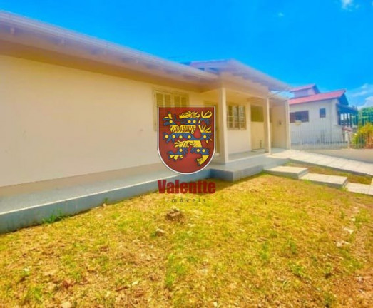 Imagem Casa com 3 Quartos à Venda, 320 m² em Capoeiras - Florianópolis Imagem Casa com 3 Quartos à Venda, 320 m² em Capoeiras - Florianópolis