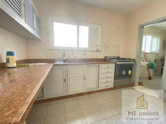 Imagem Apartamento com 4 Quartos à Venda, 189 m² em Algodoal - Cabo Frio
