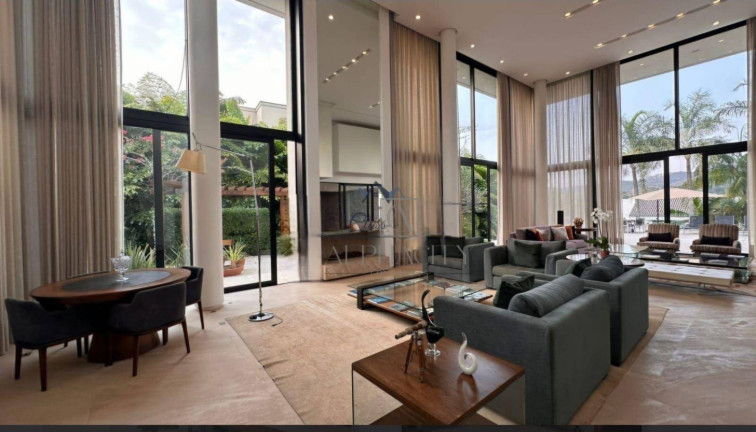Casa com 5 Quartos à Venda ou Locação, 1.720 m² em Alphaville 0 - Barueri
