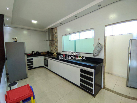 Imagem Casa com 3 Quartos à Venda, 300 m² em Juscelino Kubitschek - Igarapé Imagem Casa com 3 Quartos à Venda, 300 m² em Juscelino Kubitschek - Igarapé