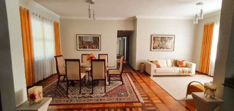 Imagem Casa com 4 Quartos à Venda, 354 m² em Granja Guarani - Teresópolis Imagem Casa com 4 Quartos à Venda, 354 m² em Granja Guarani - Teresópolis