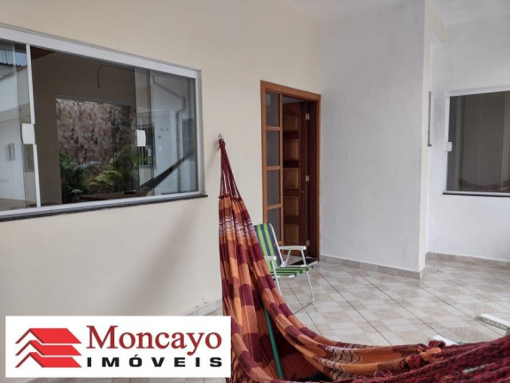 Imagem Casa com 4 Quartos à Venda, 321 m² em Centro - Caraguatatuba