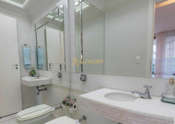Imagem Imóvel com 4 Quartos à Venda, 147 m² em Belvedere - Belo Horizonte