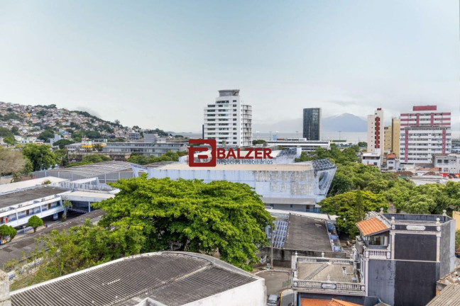 Imagem Apartamento com 1 Quarto à Venda, 32 m² em Centro - Florianópolis